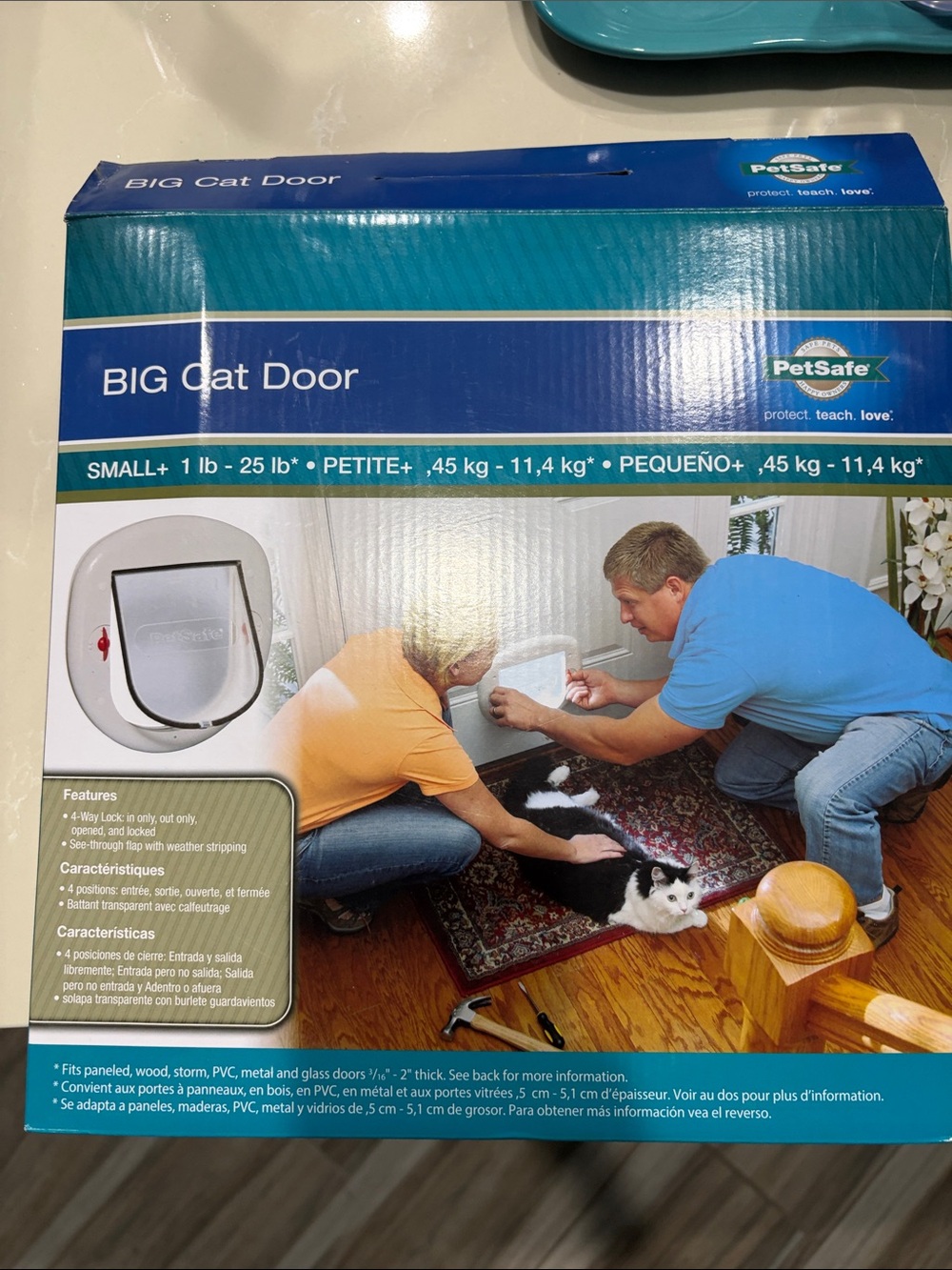 PetSafe Big Cat Door - Blue and White Frame 4Way Lock
